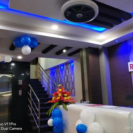 Hotel Grand Suites Бангалор Екстериор снимка