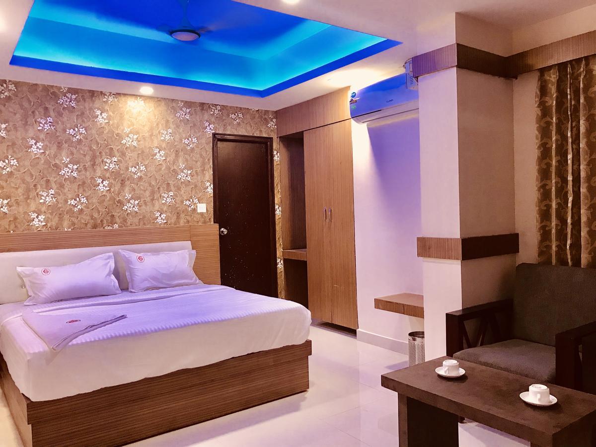 Hotel Grand Suites Бангалор Екстериор снимка