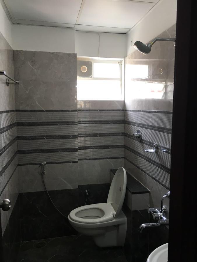 Hotel Grand Suites Бангалор Екстериор снимка