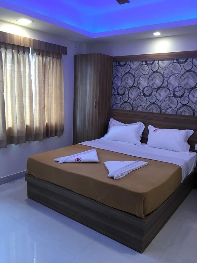 Hotel Grand Suites Бангалор Екстериор снимка