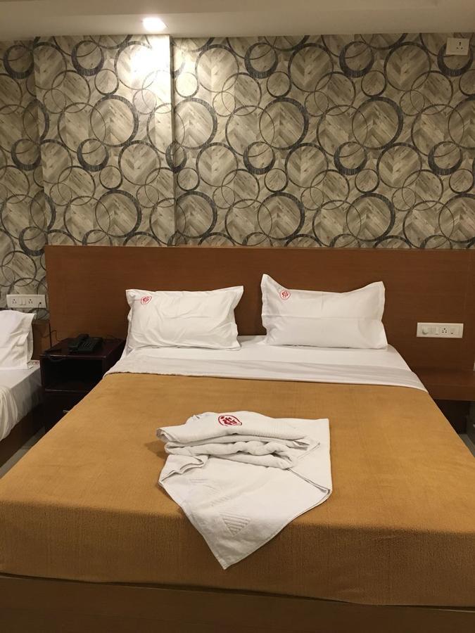Hotel Grand Suites Бангалор Екстериор снимка