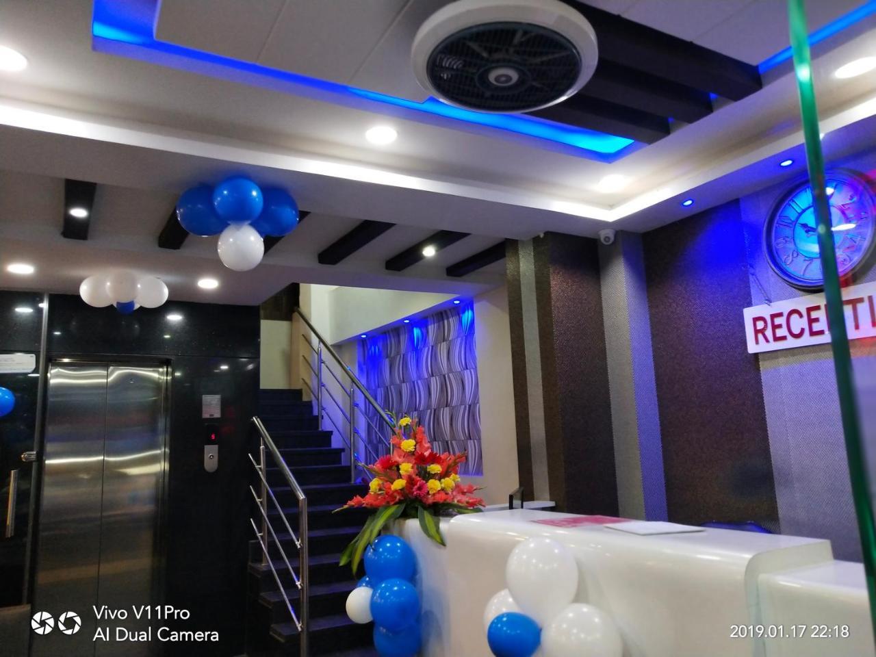 Hotel Grand Suites Бангалор Екстериор снимка