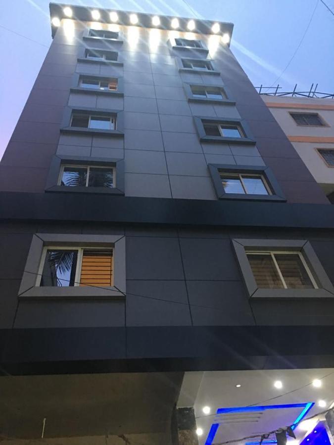 Hotel Grand Suites Бангалор Екстериор снимка